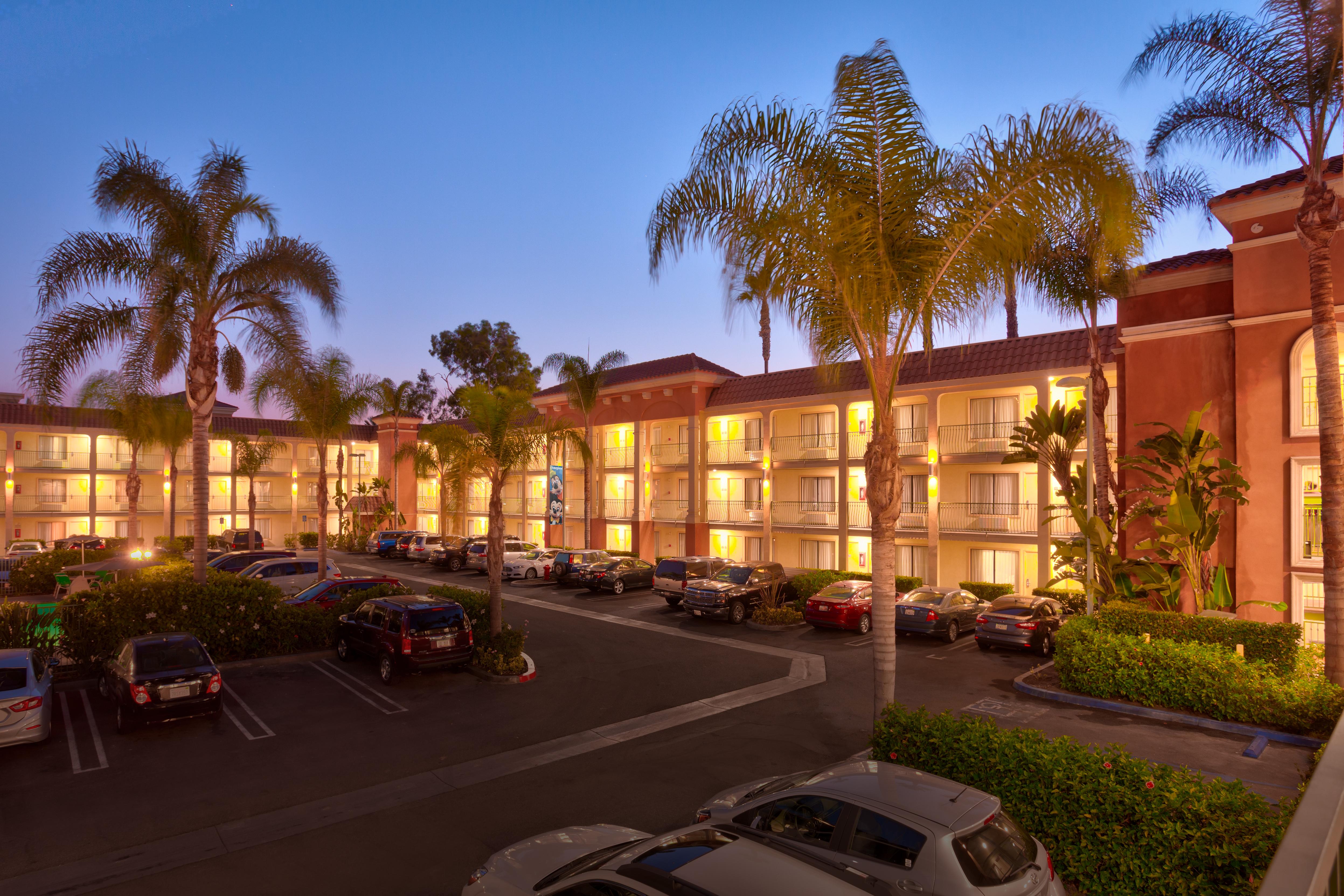 Cortona Inn And Suites Anaheim Resort Kültér fotó